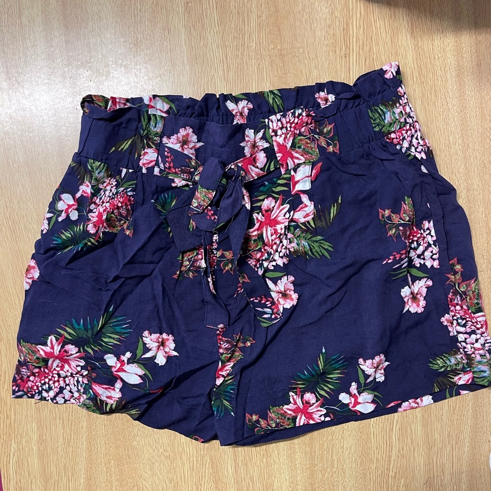 Dark blue shorts with flowers